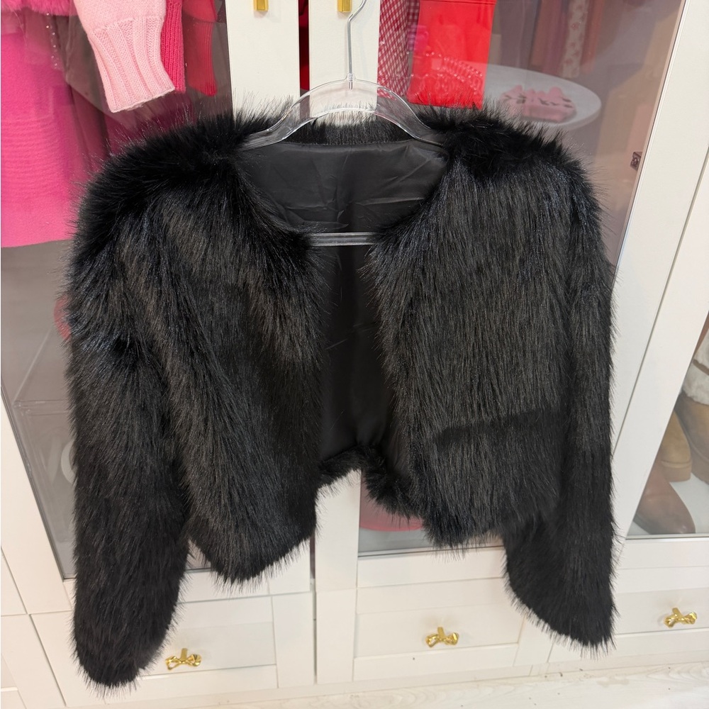 Elegant Black Faux Fur Jacket